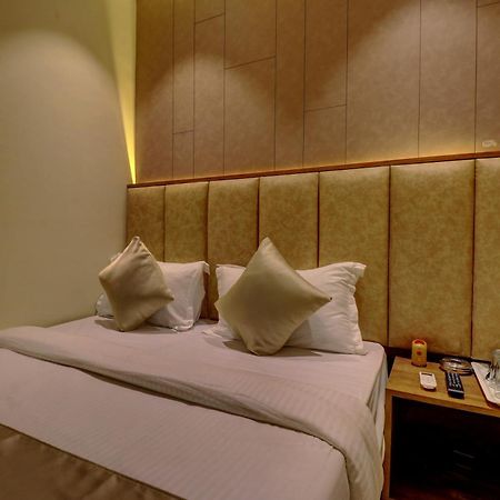 Hotel Amber Suite Near Mumbai Airport Buitenkant foto