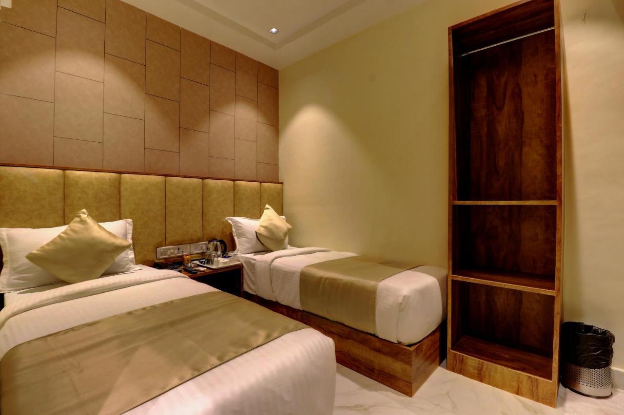 Hotel Amber Suite Near Mumbai Airport Buitenkant foto
